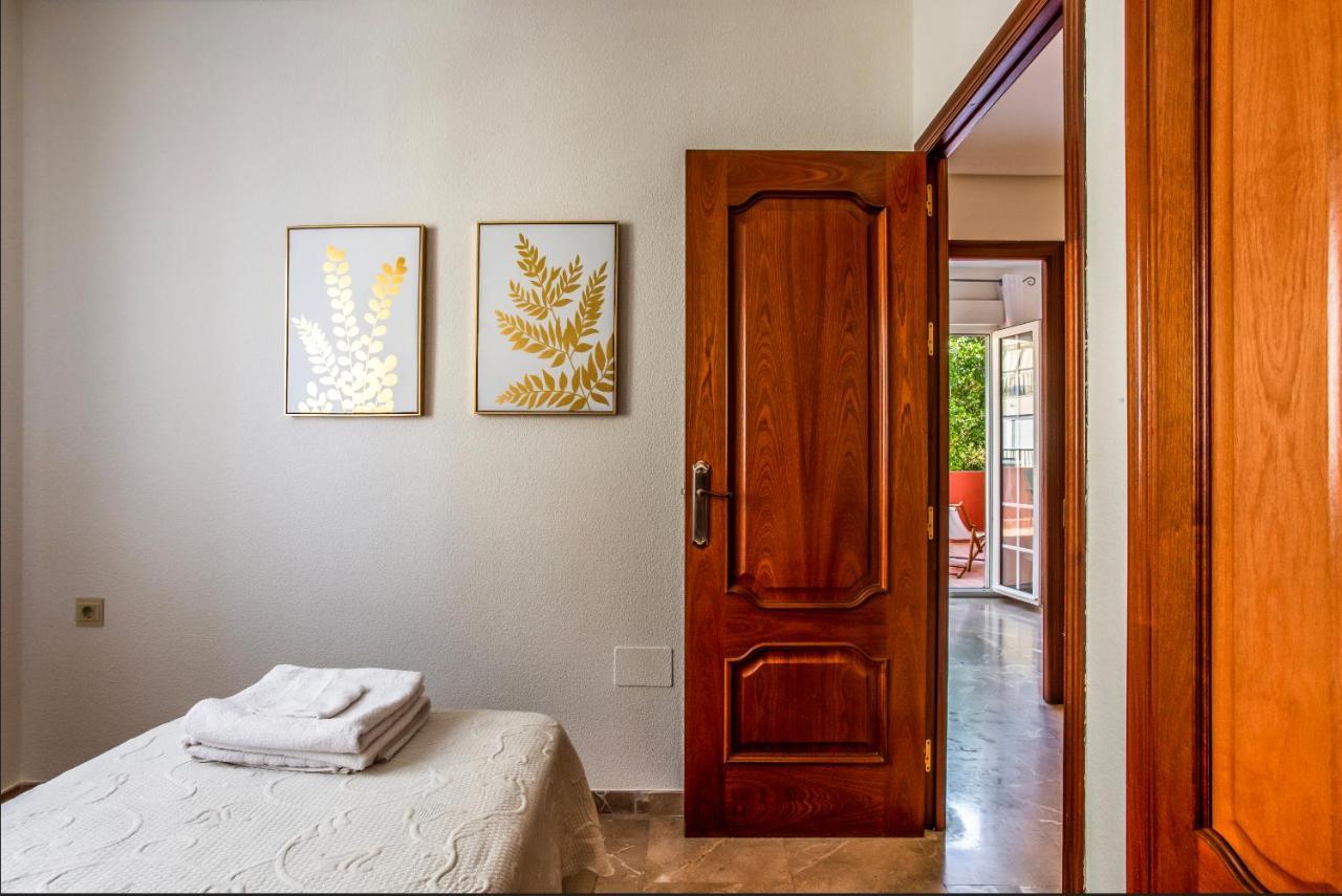 Dimora Buono Apartment Almeria Ngoại thất bức ảnh